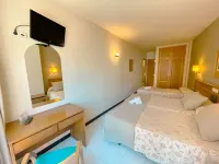 Hotel Atalaya I فنادق في Portonovo