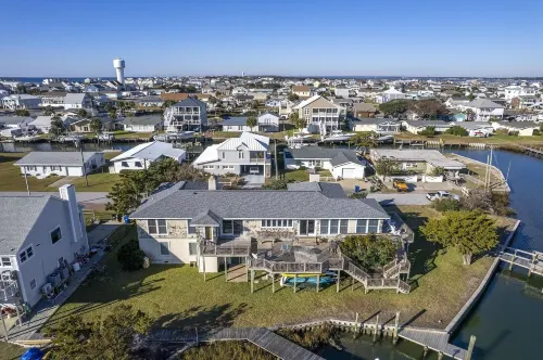 Coastal Casa 2 Bedroom Home - 4-Star