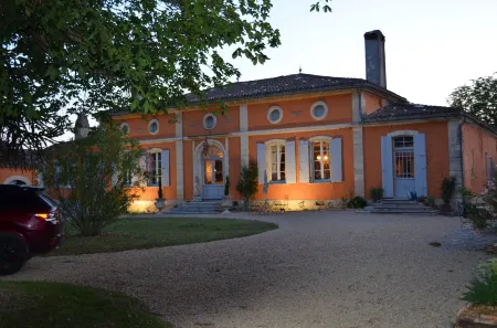 Chateau Ciers Отели в г. Мирамбо
