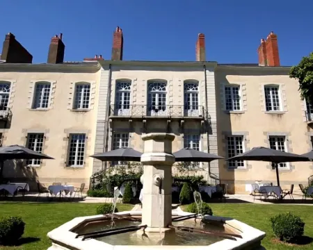 皮裏厄杜比諾酒店 拉瓦勒酒店