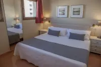 Apartahotel Aguadulce فنادق في Enix