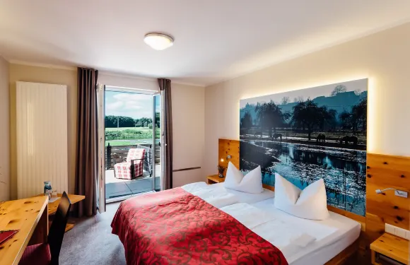 艾勒尼斯船廠酒店