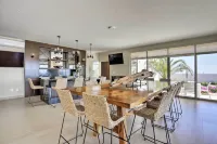 Luxe Cabo Condo w/ Ocean Views + Amenities! - WiFi
