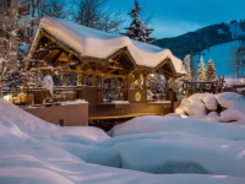 Cozy Mountain 4-Bedroom Retreat in Arrowhead Village 4 Townhouse by RedAwning Hotels in Edwards