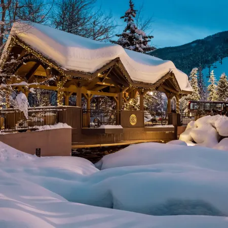 Cozy Mountain 4-Bedroom Retreat in Arrowhead Village 4 Townhouse by RedAwning