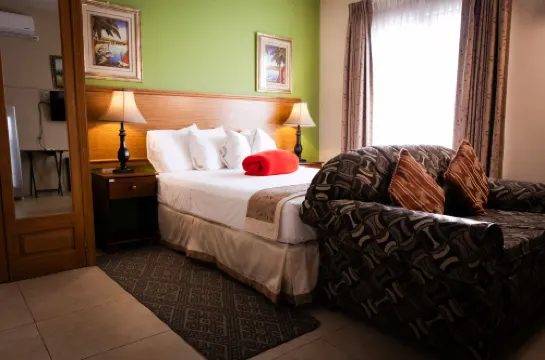 基思卡迪科爾涅酒店