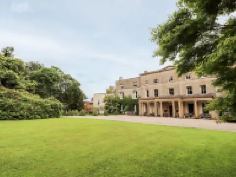 Cook's Flat Hotels in Wrexham