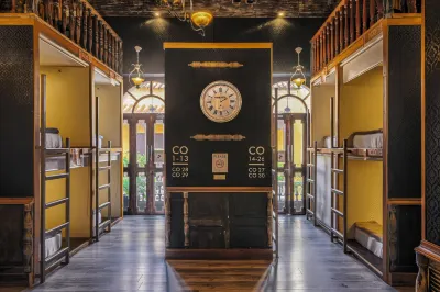 The Clock Hostel & Suites Hôtels à : 