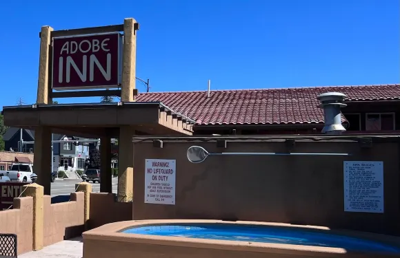 杜蘭戈阿都比酒店