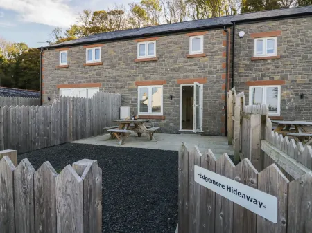 Edgemere Hideaway