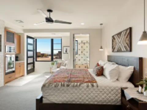 紅色遮陽篷的雪峽谷度假勝地#13 艾文斯酒店