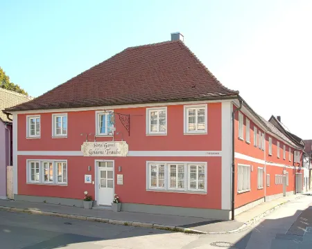 Hotel Garni Goldene Traube Hotels in Bad Windsheim