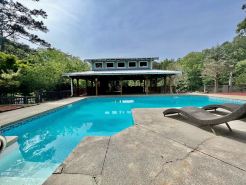 Château Resort on Lake w/Saltwater Pool + HotTub