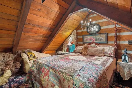 A Kentucky Cabin - Cozy Secluded Cabin One Mile From Mammoth Cave National Park