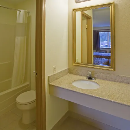 Regal Inn Hotels in Accomack County