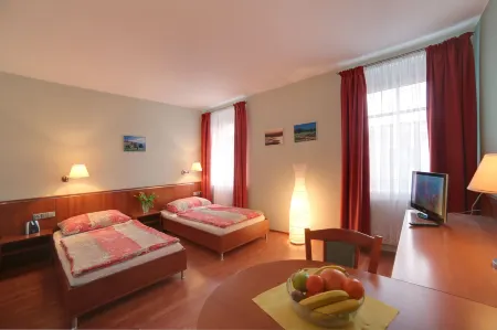 Penzion Fan Отели рядом с достопримечательностью «LOOKOUT OF CHARLES IV»