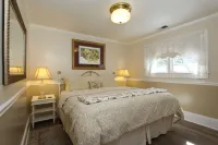 Olallieberry Inn Bed and Breakfast - balcony