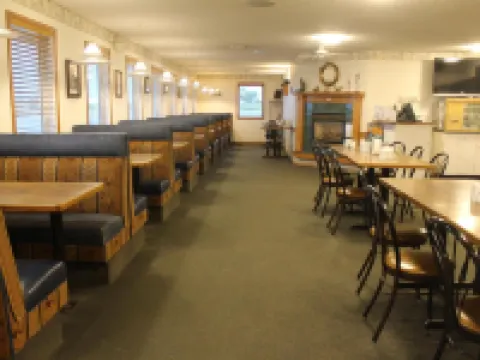 Armada Inn Motel Hotels in Unity