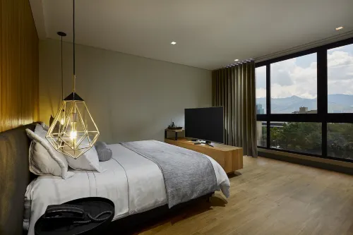 14 Urban Hotel - Mountain view