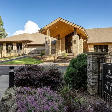 Views, Pools & Marina: Lake Keowee Condo!