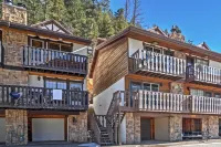 Red River Home w/ 2 Balconies - 1 Block to Main St - Lejligheder