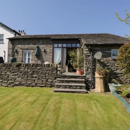 Topiary Cottage
