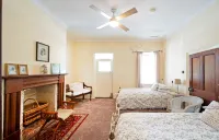 The Globe Inn Hotels in Murrumbateman