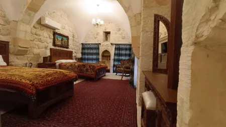 Hercai Butik Otel Отели рядом с достопримечательностью «Celal Nasıroğlu Parkı»