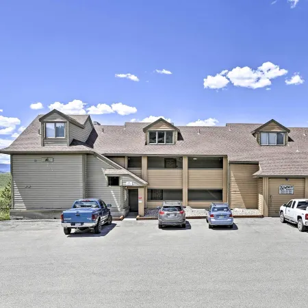 Walk to Ski Lift Mtn-View Granby Ranch Condo