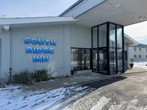 South Ridge Inn