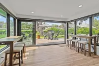 Pack Em Inn - 5 BR 5 BA - Spacious Entertainment