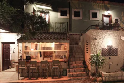 ZEVKLİLER ALAÇATI Hotel