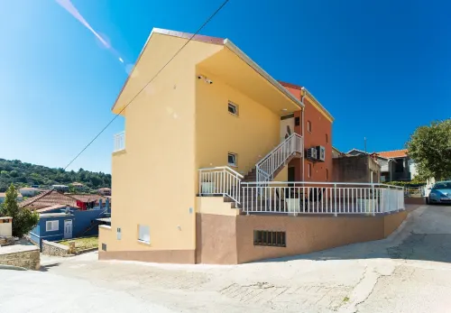 Apartments Sunshine Home Hotels in Vela Luka
