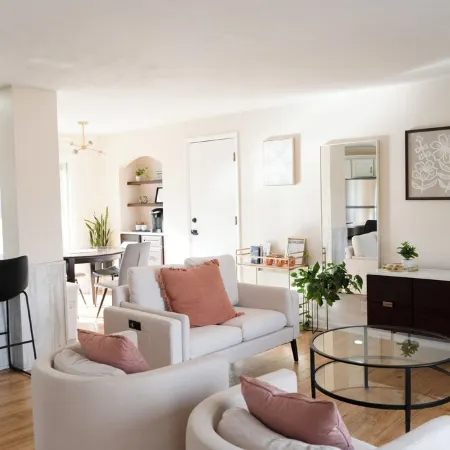 Spacious 4BR Home+Patio Retreat