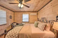 Updated Cabin w/ Fire Pit: 2 Mi to Utv & Hike - 3 tähden