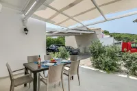 Pino Residence