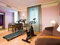 Suites Gran Vía 44 Hotels near Bib-Rambla Square