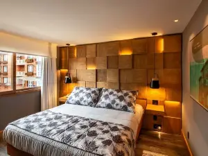 Wood Hotel