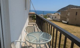 Noma Suites Tolo