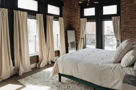 The Cozy Corner ~Downtown Troy