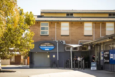 Nightcap at Hendon Hotel Hotel berhampiran Lickerish