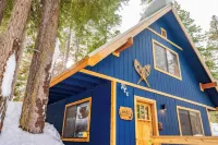 Indigo Owl by AvantStay Cabin w Hot Tub Firepit Minutes to Lake Slopes Hotel dekat Alpine Meadows Ski Resort