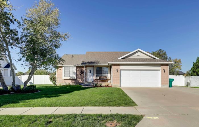 Family-Friendly Clearfield Home w/ Hot Tub!