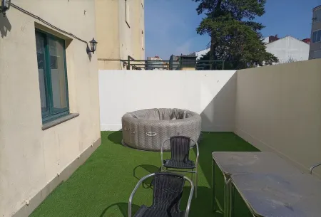 Piso con Terraza ,garaje y a 2 min de la Playa