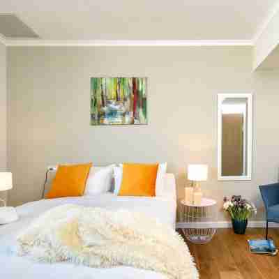 Spacious 1BR w Panoramic Sea View by Sea N' Rent Rooms