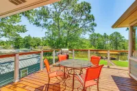 Waterfront Florida Vacation Rental w/ Boat Dock - parking