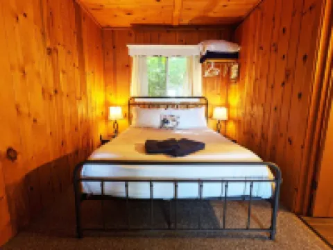Amenities & Resort Access Included, Cabin 11