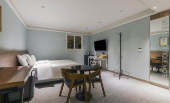 Yeongju Case Hotel