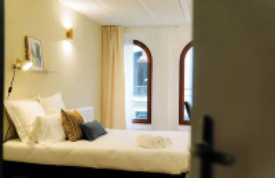 Outsite Bordeaux Hotels near Place de la Bourse