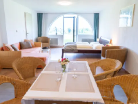 Wohnung Garten 1 Seeblick ストローブルのホテル